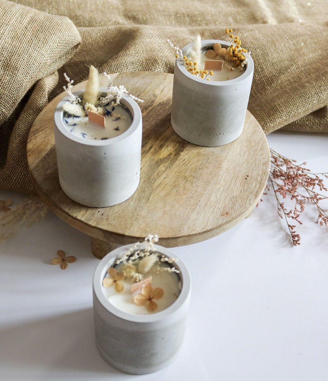 Bougie Beton gris clair fleur deco floral champetre moderne