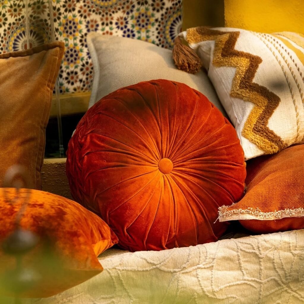 coussin rond velours orange deco chaleureuse