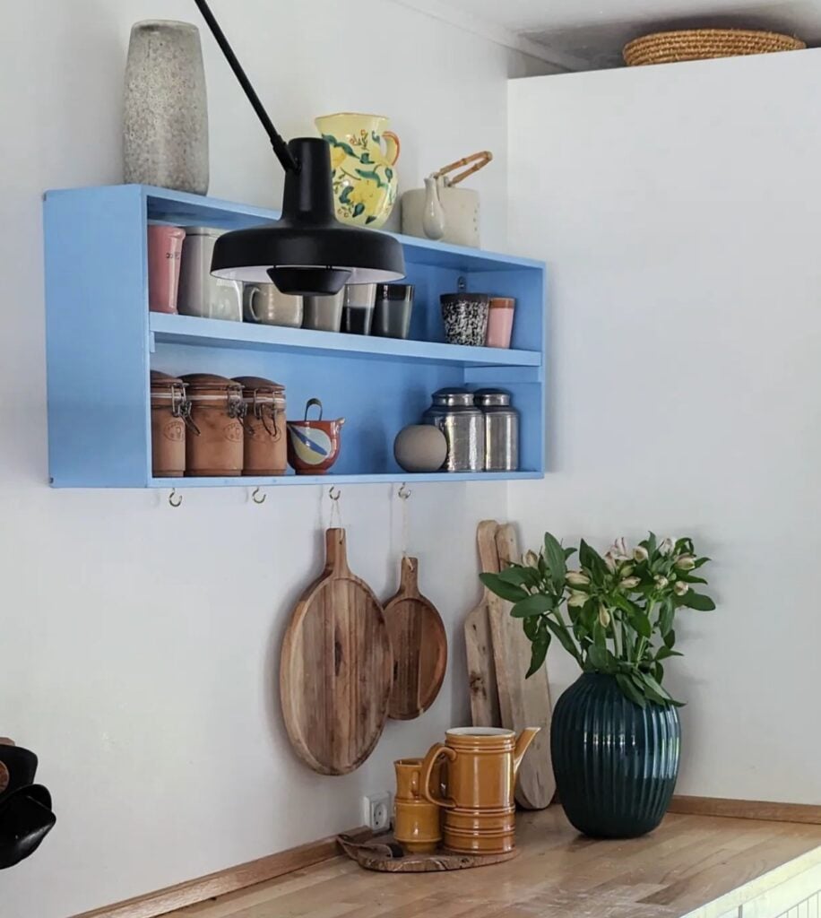 cuisine etagere bleu pastel