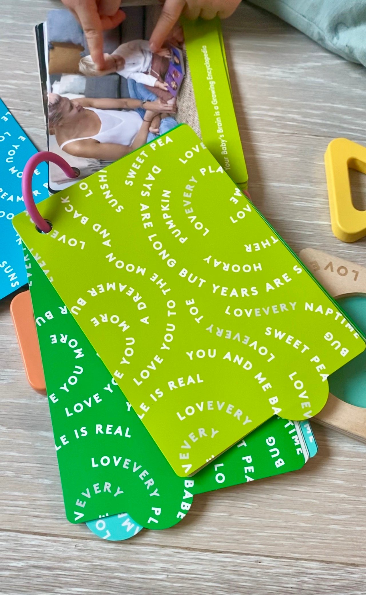 avis kits Lovevery livret apprentissage éveil