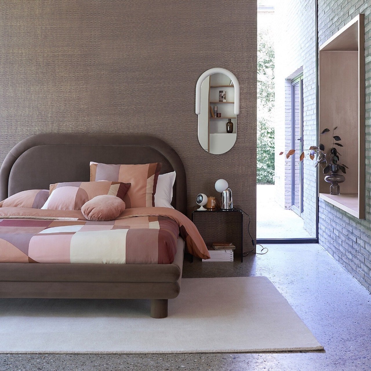 réussir déco chambre style années 80 moderne marron rose