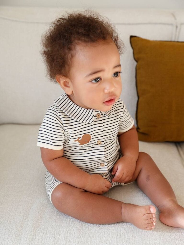 tenue 1 mois combinaison short rayures manches courtes bébé