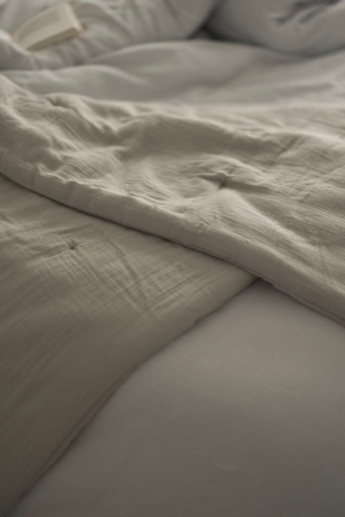 édredon molletonné lin décoration beige terracotta