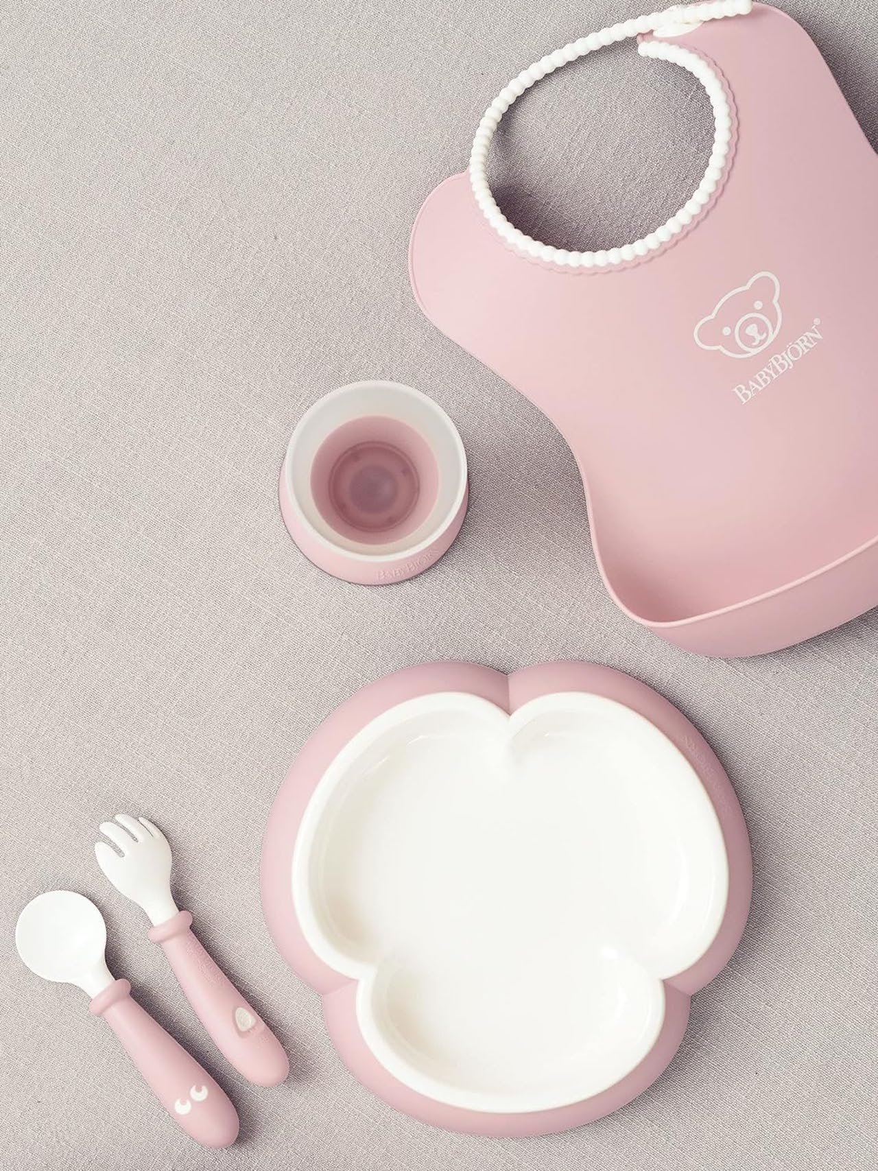 coffret repas bébé rose ventouse silicone couverts