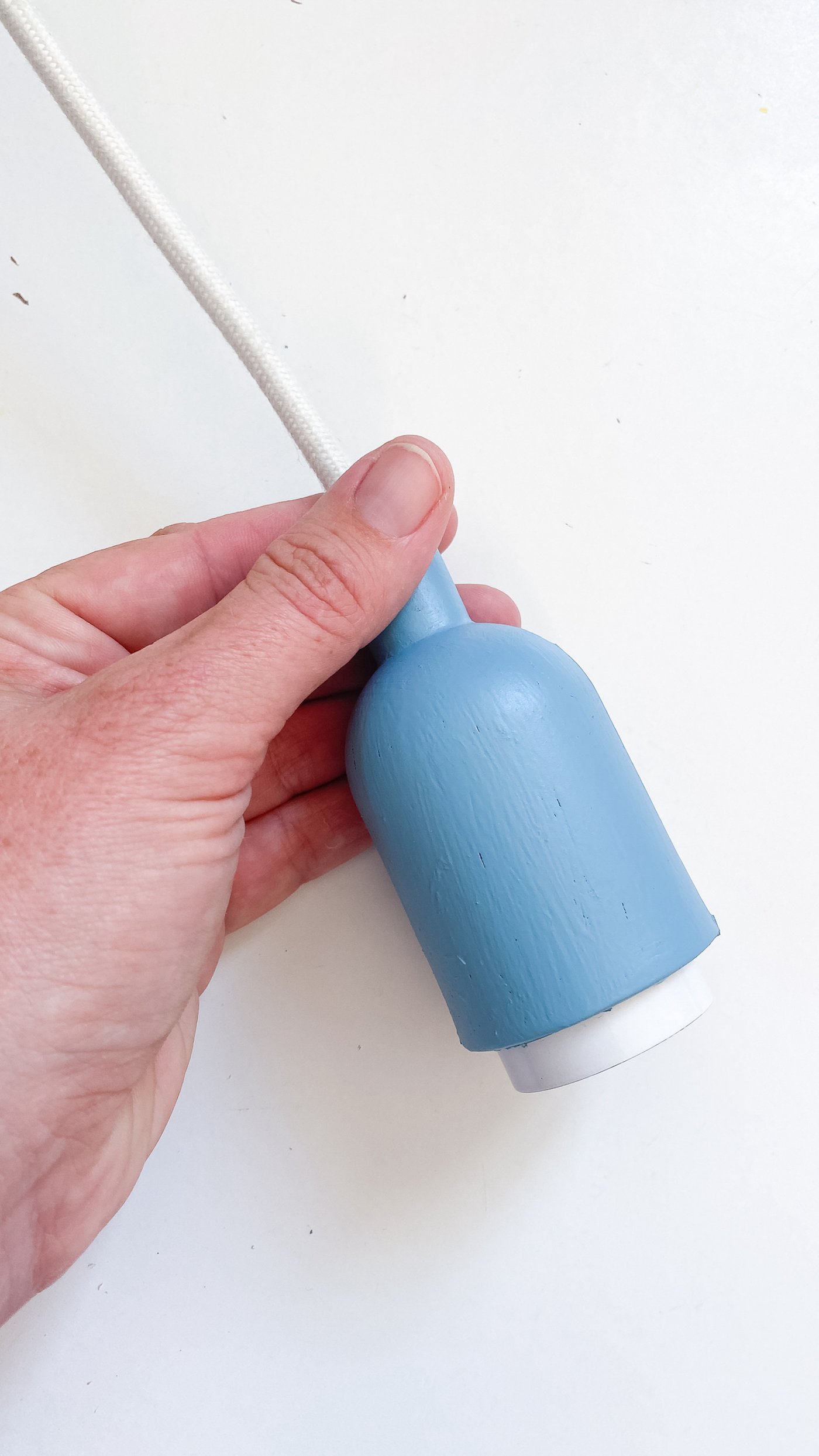 lampe diy bois suspension colorée bleu clair