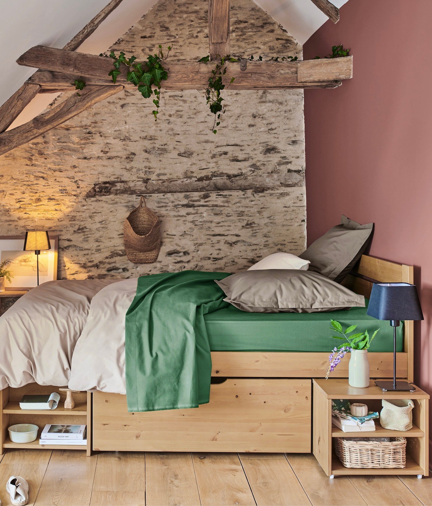 lit bois massif rangement niche tiroirs