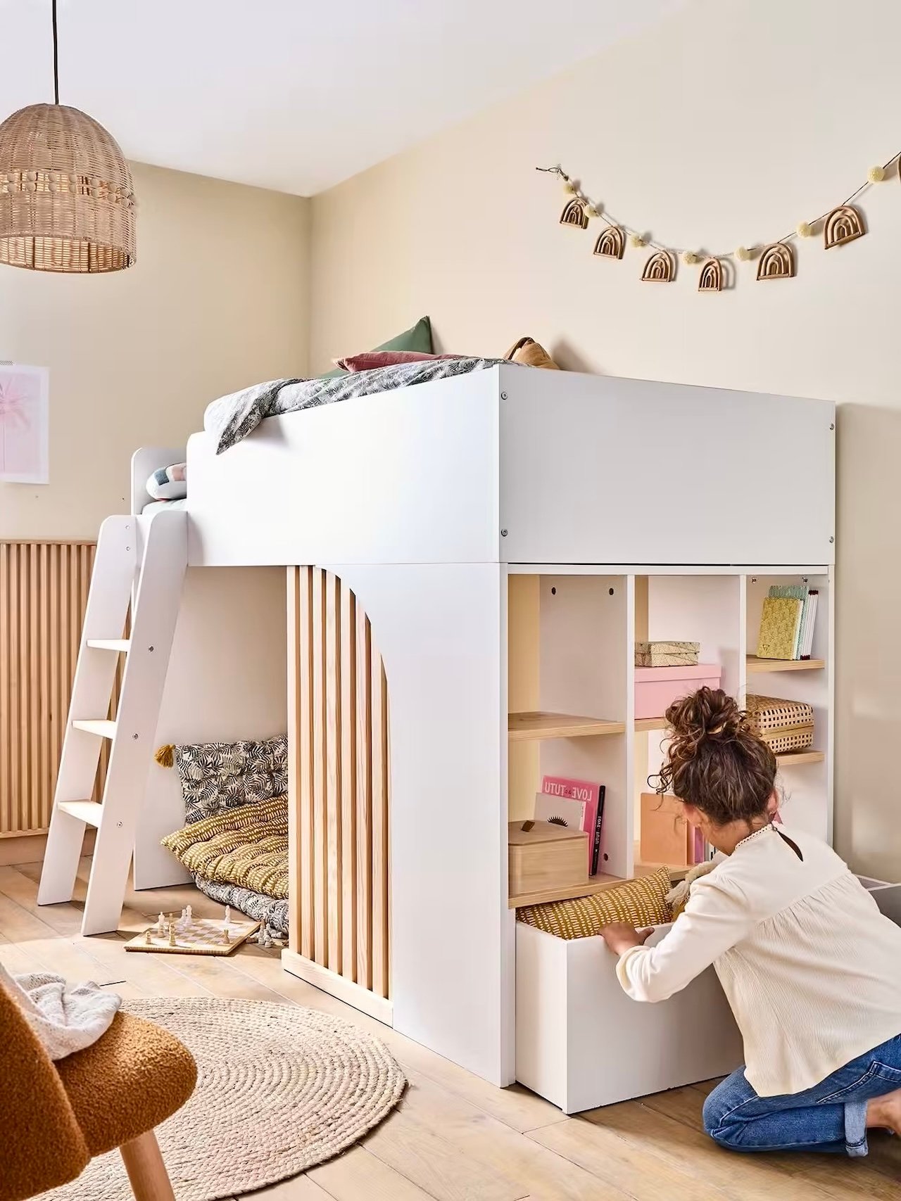 lit mezzanine enfant rangement intégré chambre