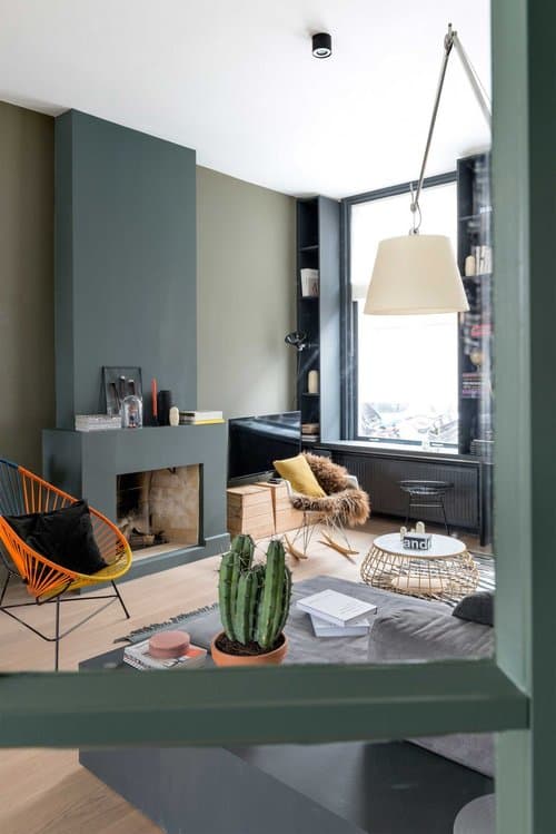 appartement bohème aux couleurs froides camaieu de vert blog déco clemaroundthecorner