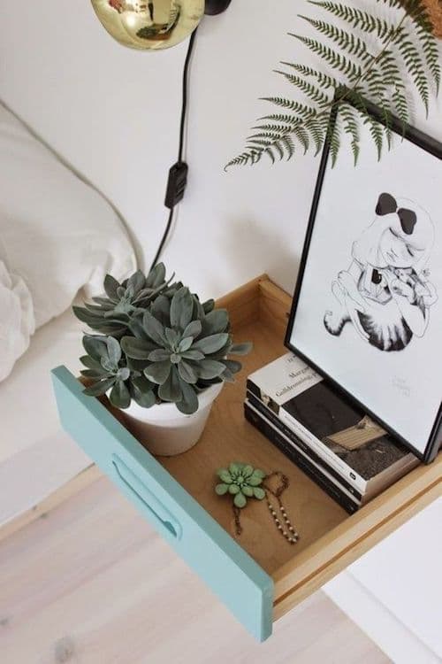 aménager 20m2 tiroir console flottante table de-nuit-chevet diy chambre blog déco