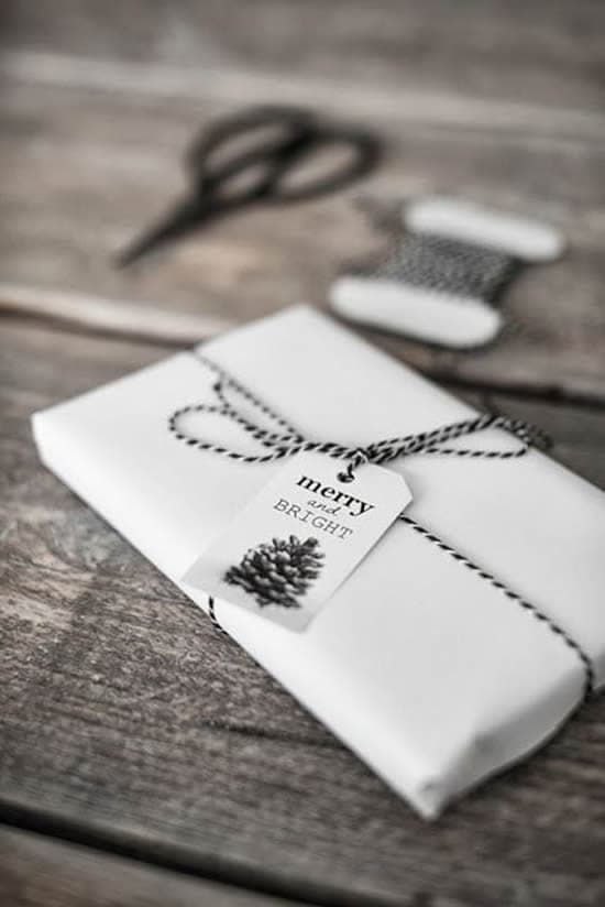 idée emballage cadeau noël noir et blanc design luxe chic
