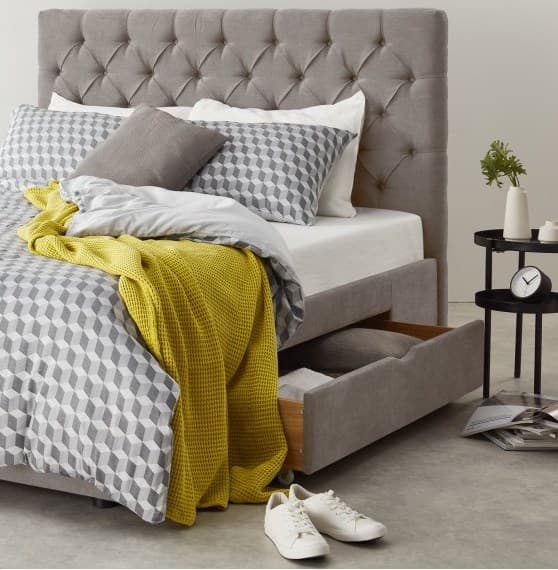 lit chambre parentale tête de lit matelassé gris clair