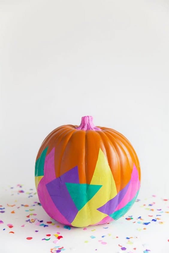 decorer une citrouille colore halloween souriant