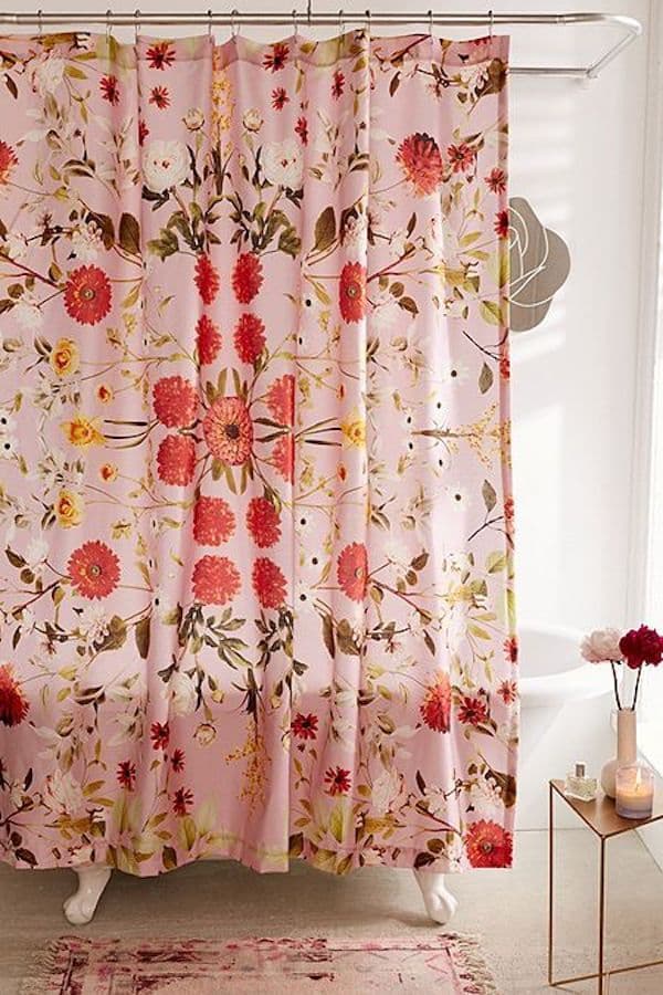 deco fleurie tons rose chaud fleurs floral rouge jaune jaune