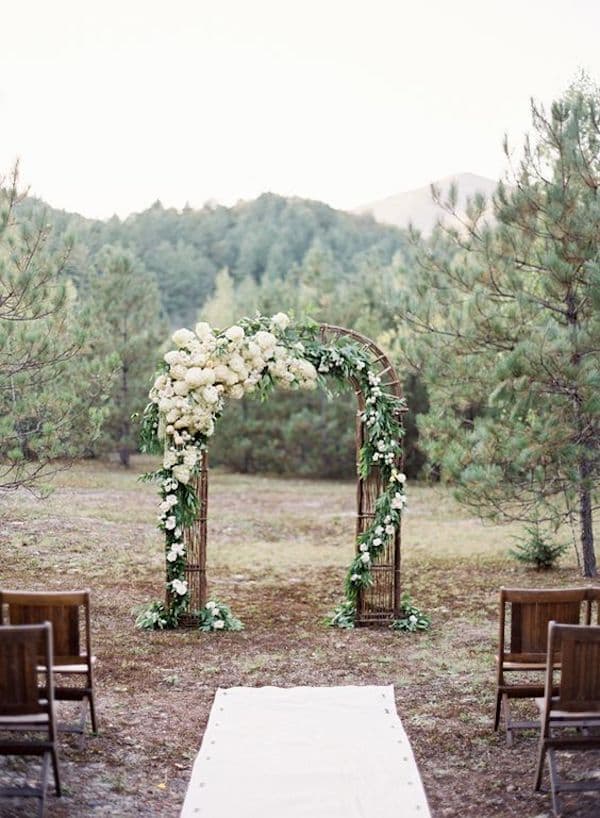 arche deco ceremonie laique montagne nature bois foret arbre