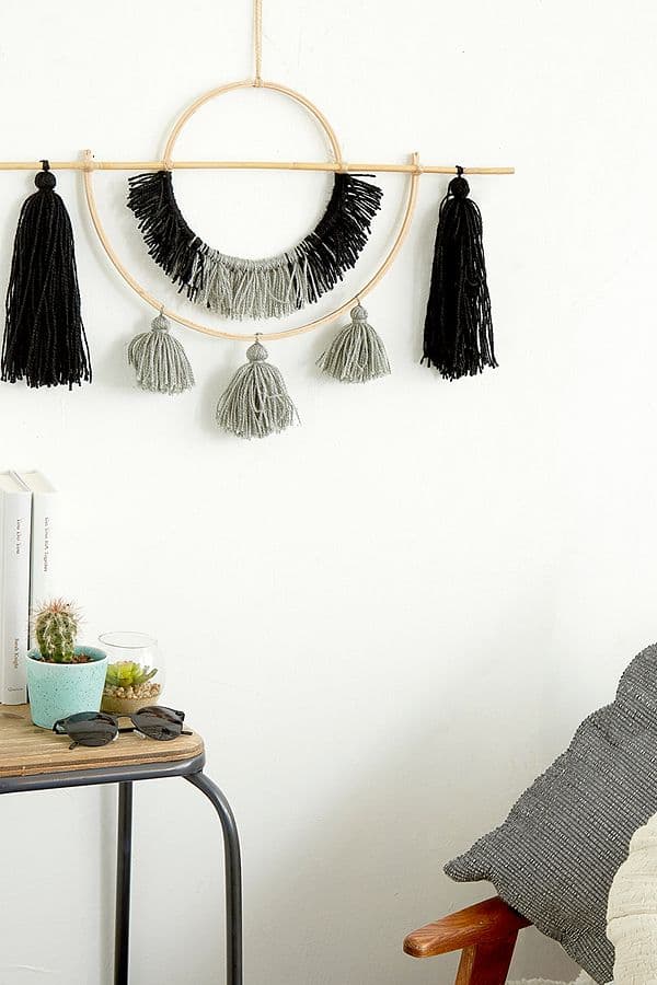 attrape reve laiton deco a frange mural blog design clemaroundthecorner