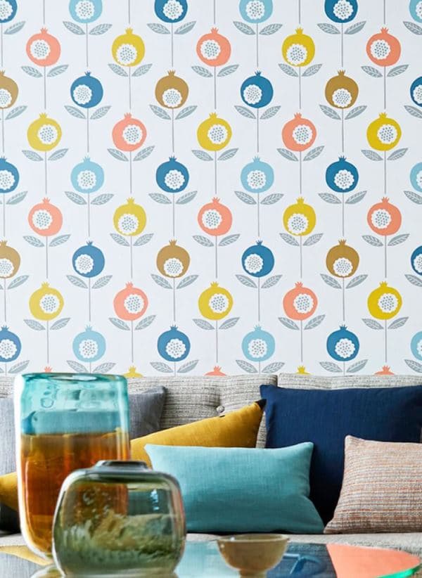 papier peint des années 70 motif fleur multicolore rétro tendance déco