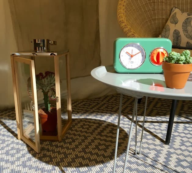 Lanterne bois et métal - Horloge-minuteur.