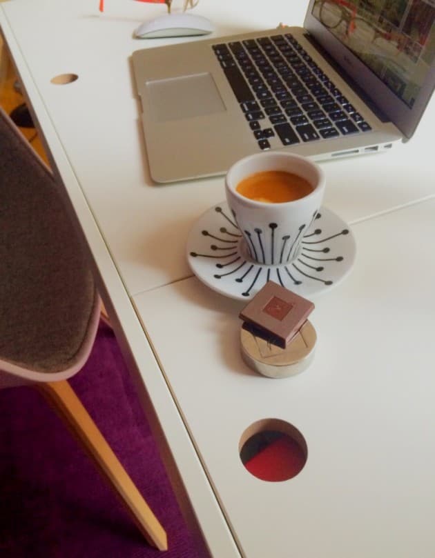 Un coin bureau un nespresso