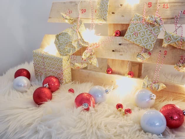 Fabriquer un calendrier de l'avent en palette DIY