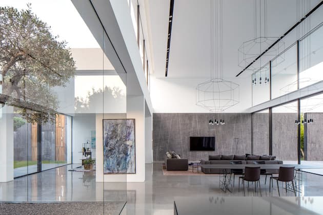 maison transparente et en verre à Tel Aviv en Israël