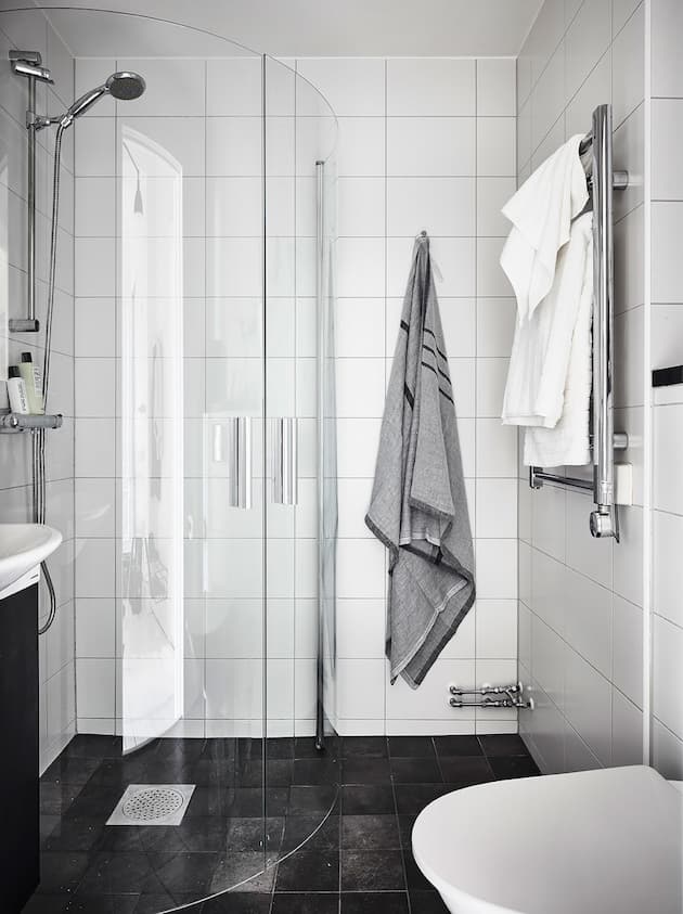douche a l'italienne scandinave grise retour à Göteborg