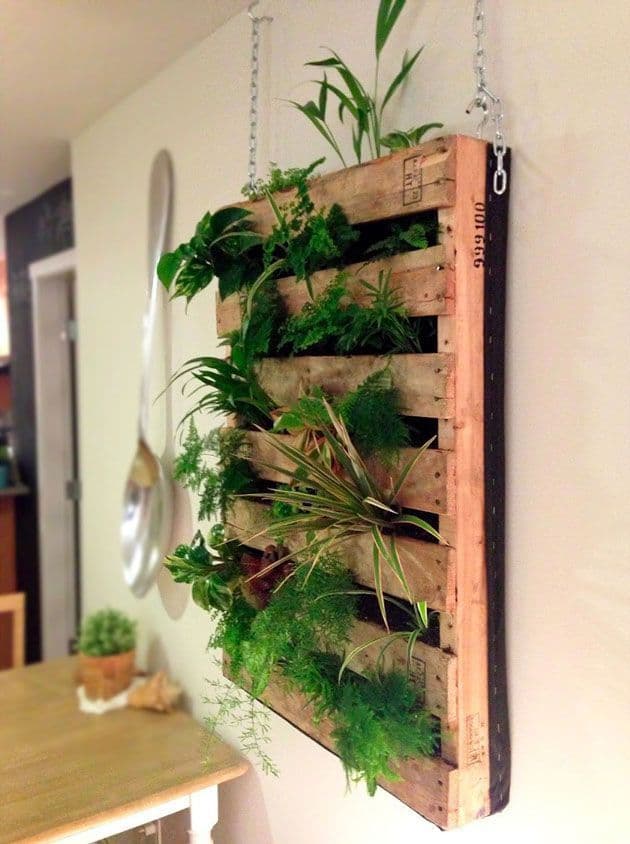 jardiniere en palette suspendue diy