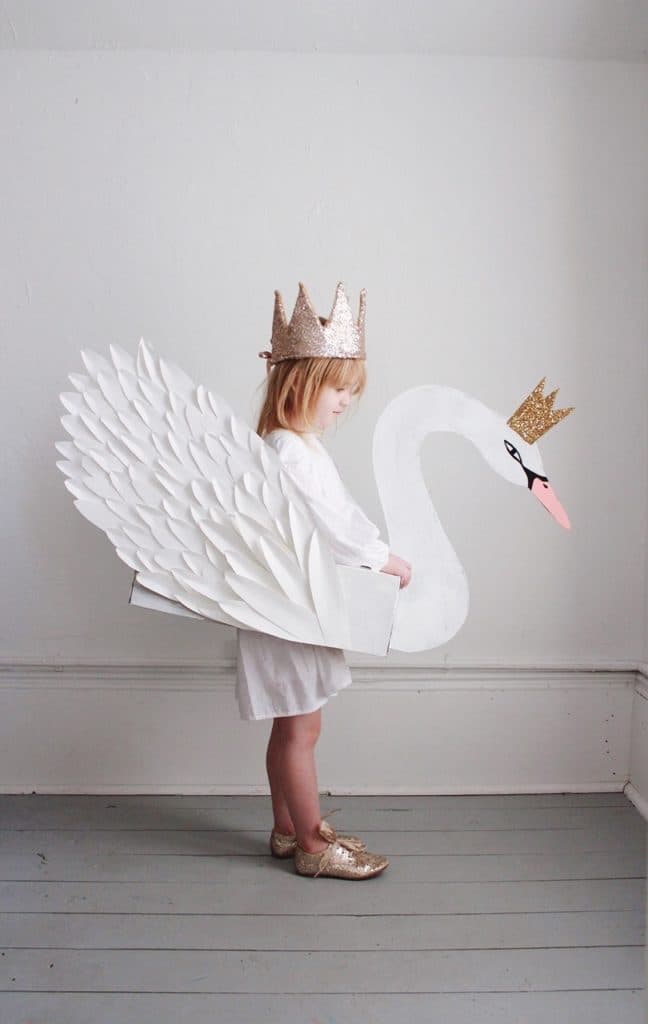 déguisement diy enfant cygne blanc princesse petite fille - blog déco - clem around the corner