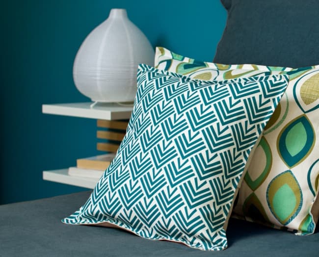 coussin deco entrelacs bleu coussin design motif japonais