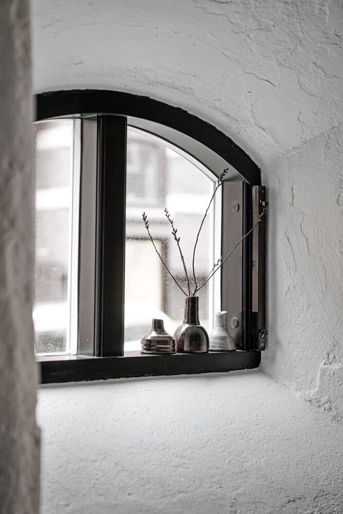 decoration hipster fenetre ovale sous les toits clem around the corner