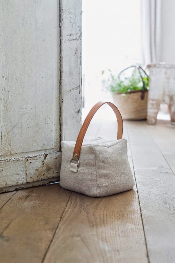 fabriquer soi meme sac en noyau de cerise pour maintenir porte idée décy diy style campagne