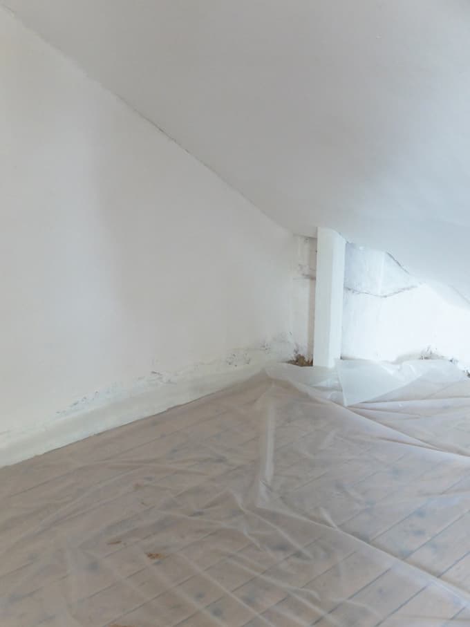 DIY comment pose du papier peint intissé conseils protection sol