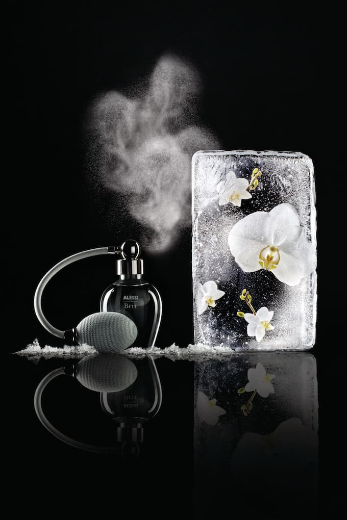 Bougie Brrr Alessi The Five Seasons aux notes de bergamote, muguet et musc