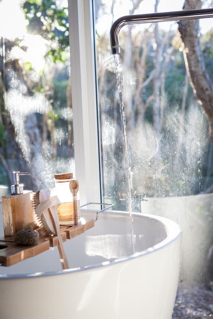 réduire sa consommation d'eau salle de bain - blog déco - clem around the corner