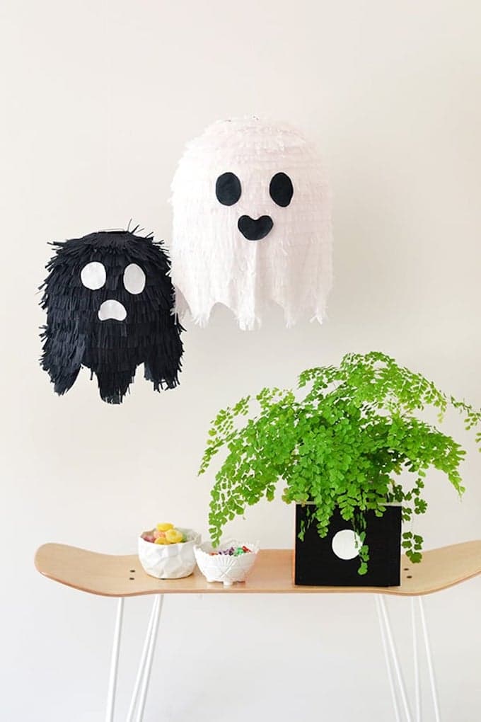 piñata fantôme enfant  à fabriquez soi même tutoriel - blog déco - clem around the corner