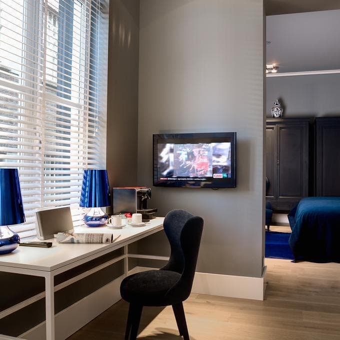 blog déco chambre sobre moderne bureau bleu marine