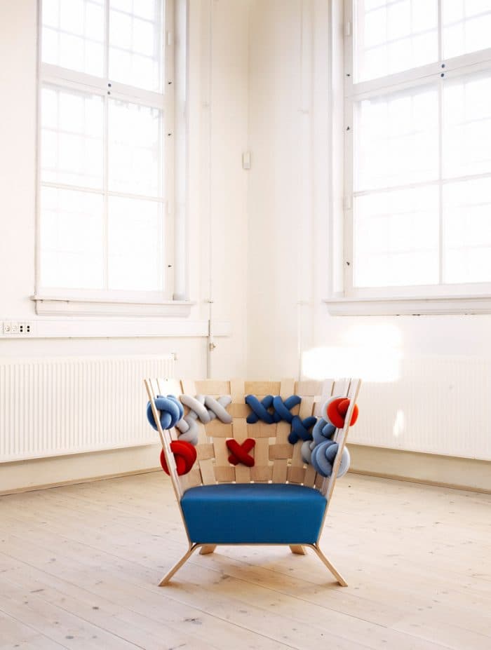 x me Ellinor Ericsson déco point de croix fauteuil canape bois