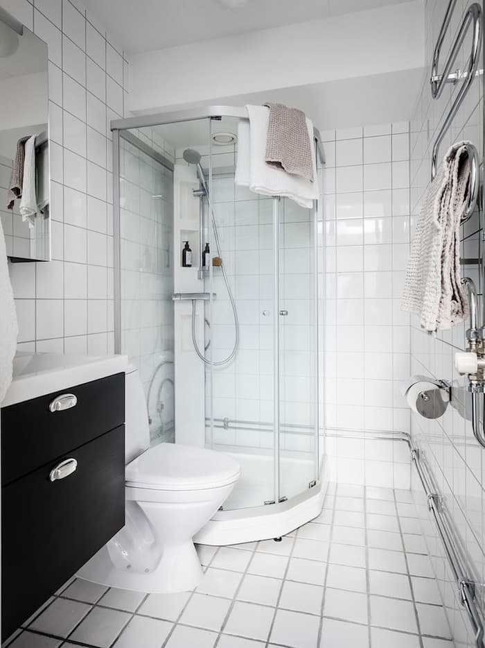 petit appartement blanc deco sdb