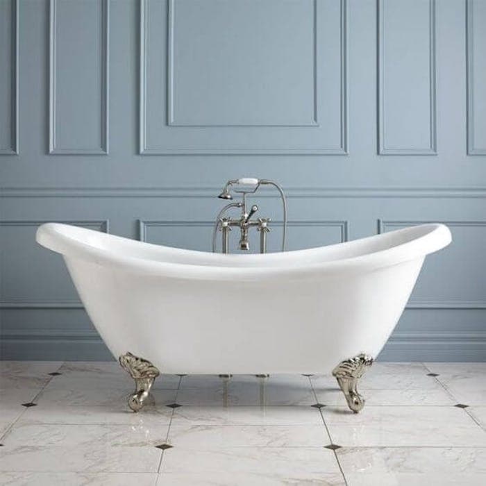 bleu glacier baignoire mur bois