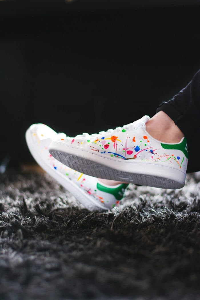 comment personnaliser ses chaussures stan smith diy hack