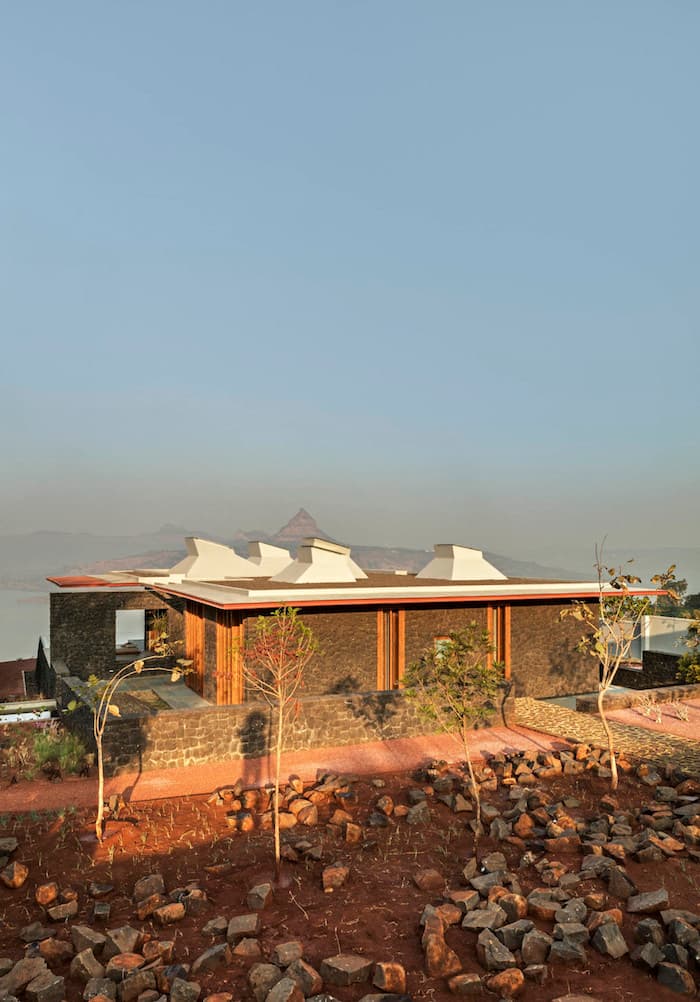 maison pierre villa béton et bois mumbai inde