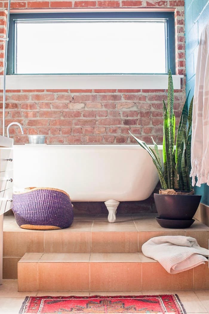salle de bains boho rustique new-york carrelage orange
