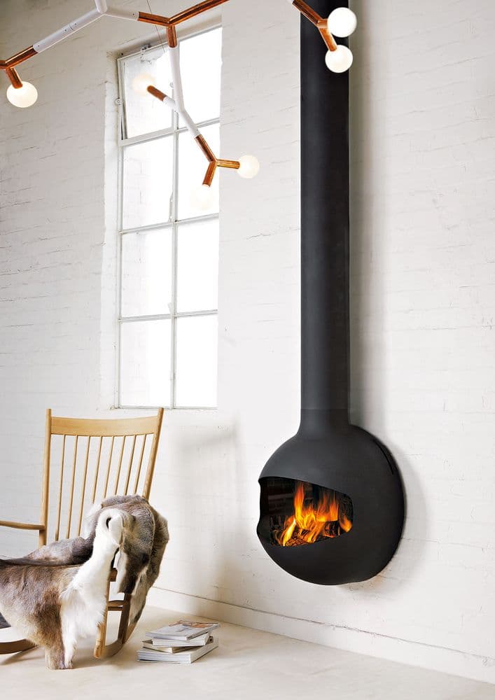 cheminée design chaise bois poêle rond suspension