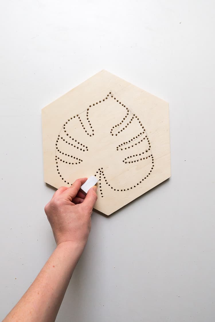 Matériel nécessaire pour fabriquer un dessous de plat en bois avec un Dremel