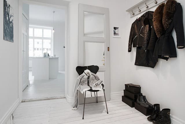 Un intérieur minimaliste. Clem Around The Corner.