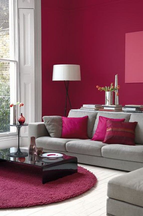 Déco rose bonbon mur peinture.
