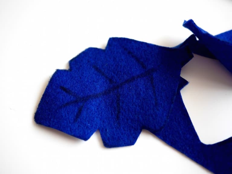 dessous de verre en feutrine en forme de feuille diy