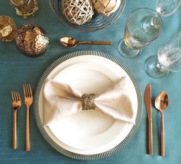 table de noël nappe bleu canard vert or