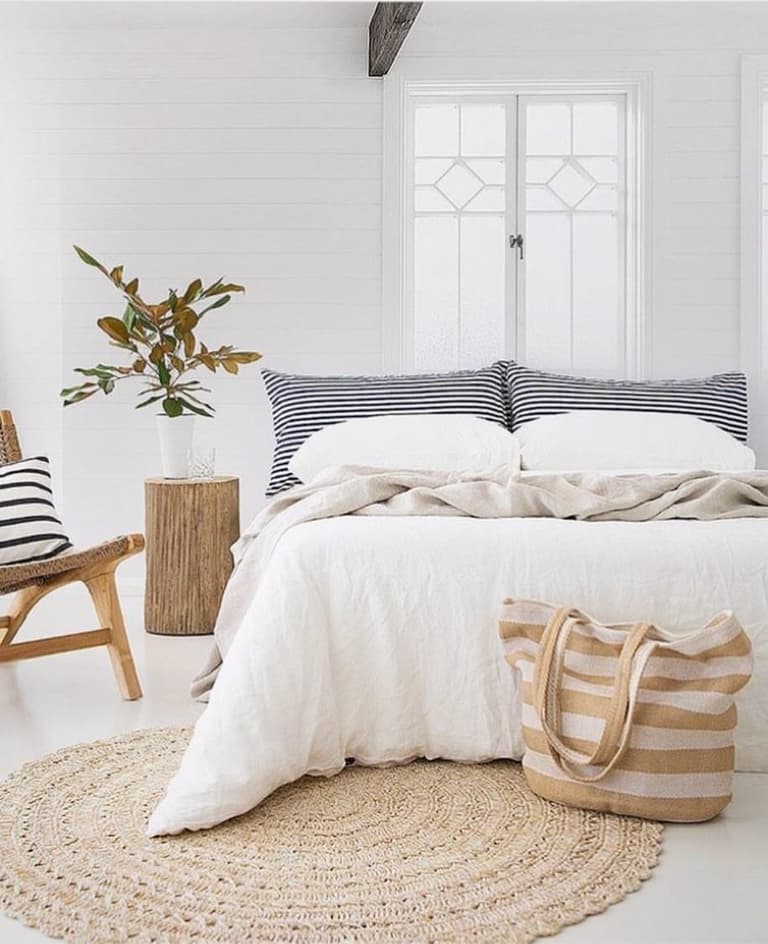 tapis rond chambre vacances rayures bleu blanc - blog déco - clem around the corner