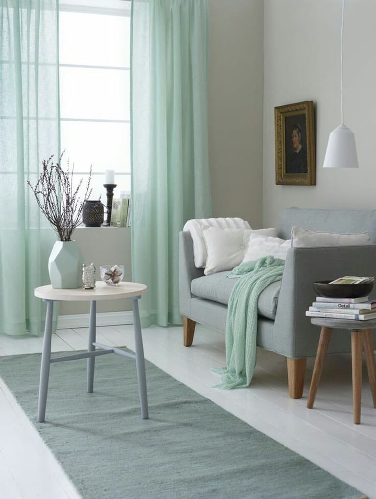 décoration vert céladon salon bleu pastel vert canapé table basse - blog déco - clem around the corner