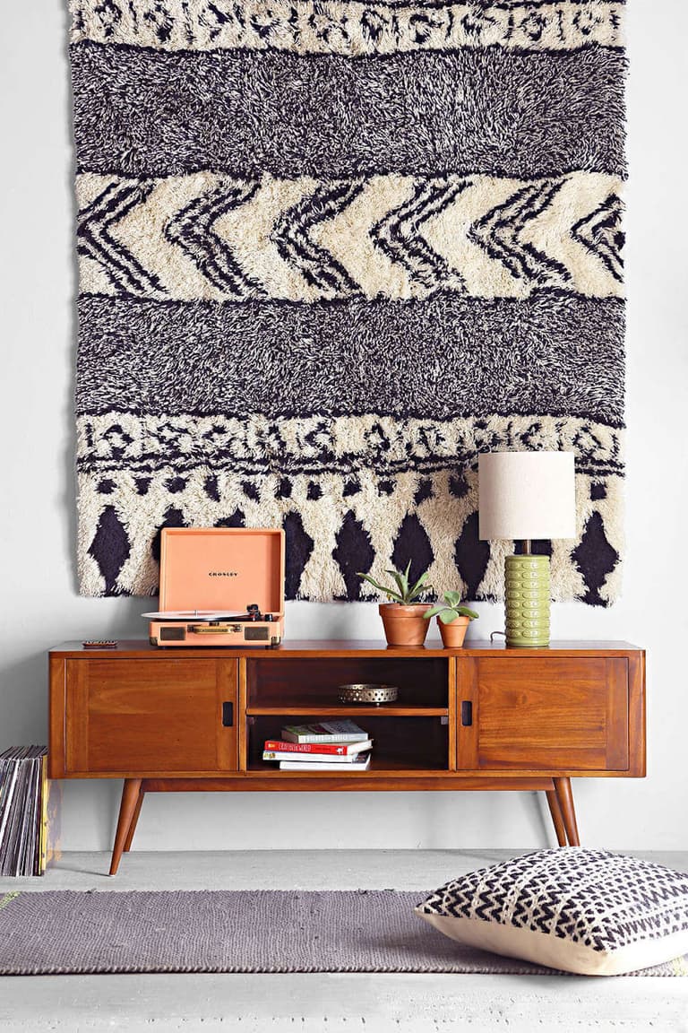 comment fixer un tapis au mur décoration tenture murale accrocher - blog déco - clem around the corner